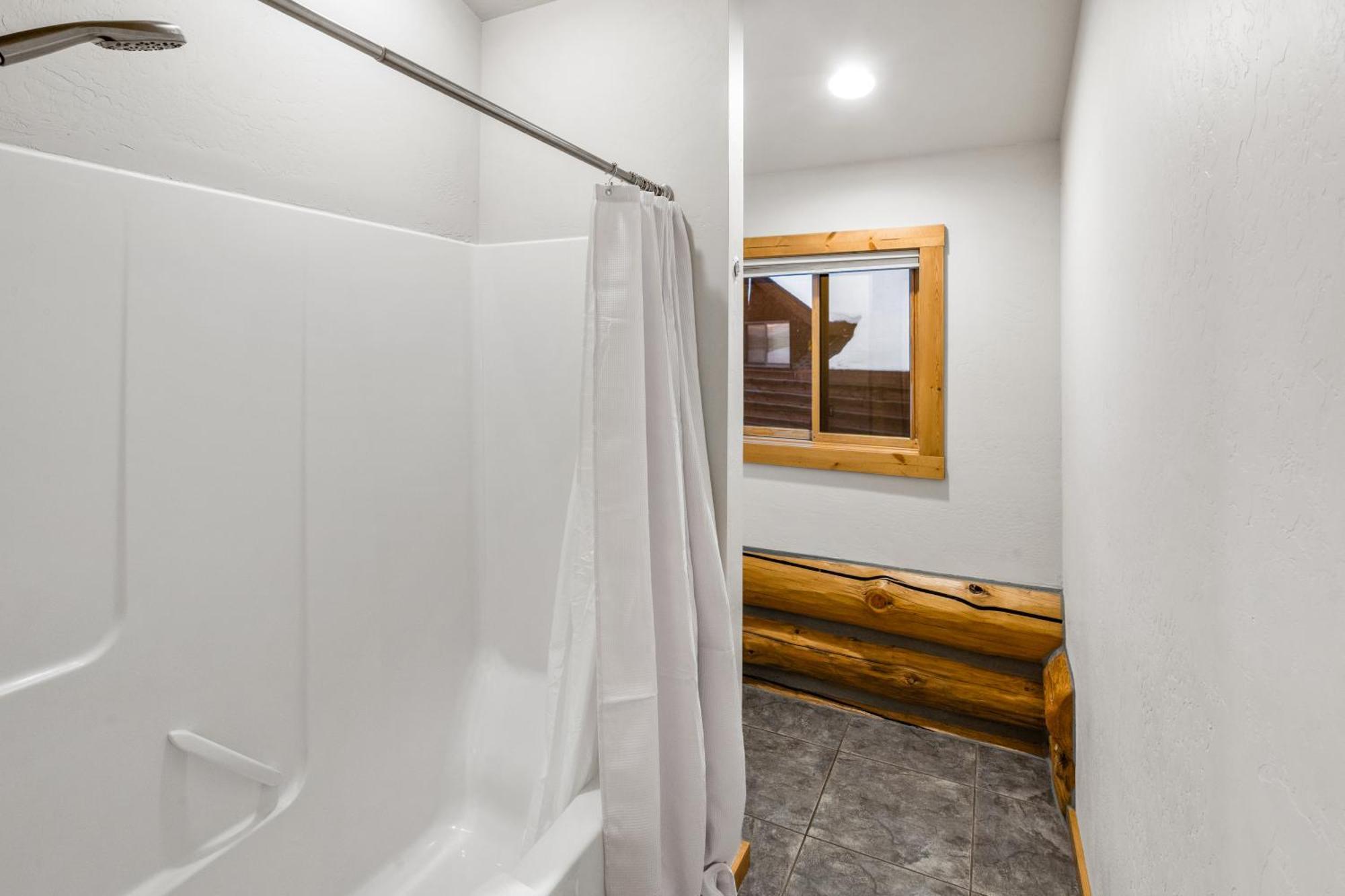 King'S Cabin West Yellowstone Bagian luar foto
