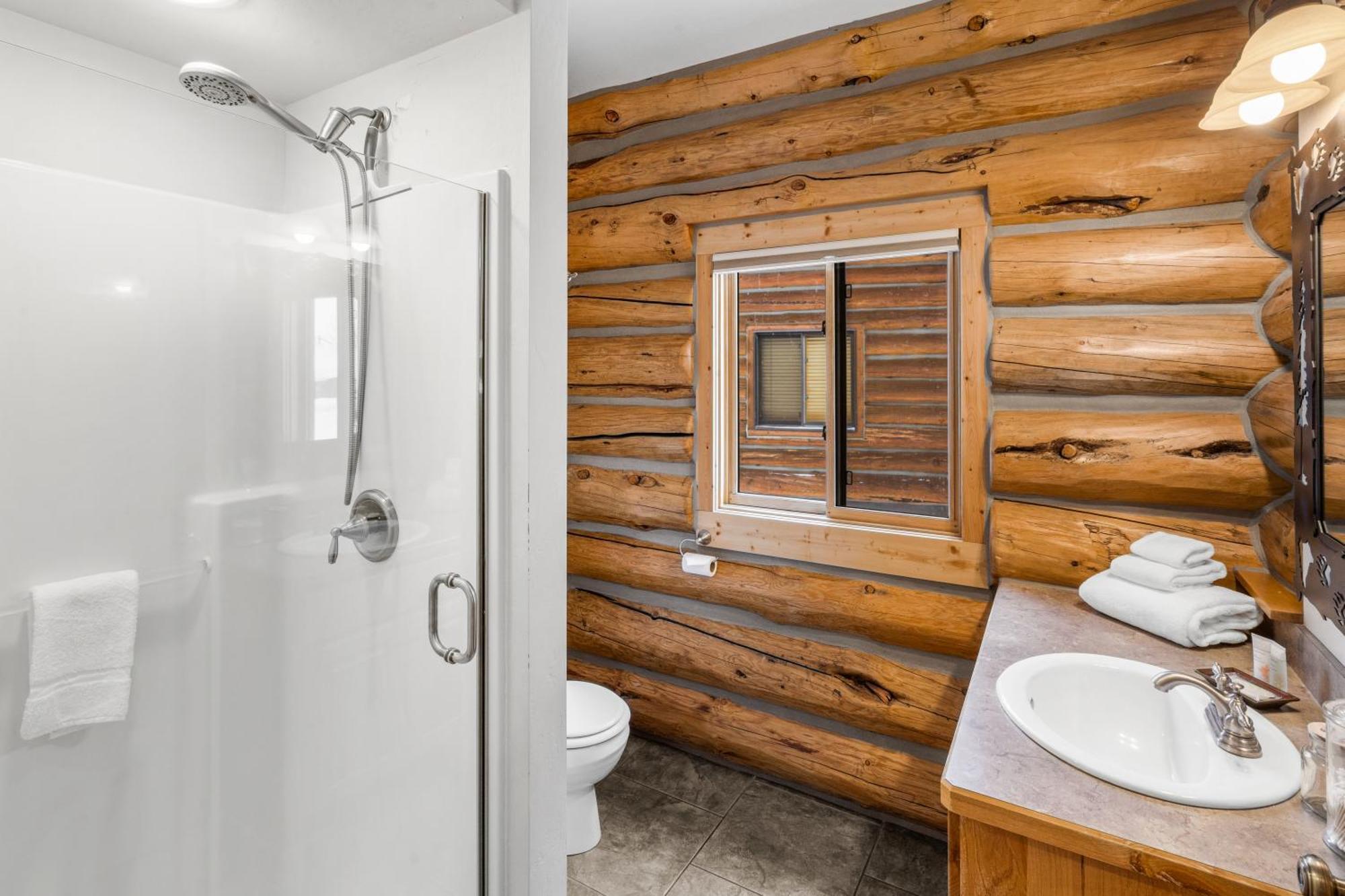 King'S Cabin West Yellowstone Bagian luar foto